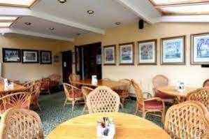 Connemara Gateway Hotel Оугтерард Екстериор снимка