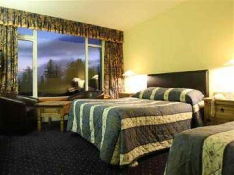 Connemara Gateway Hotel Оугтерард Екстериор снимка