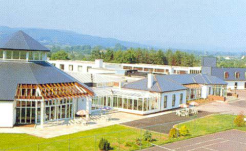 Connemara Gateway Hotel Оугтерард Екстериор снимка